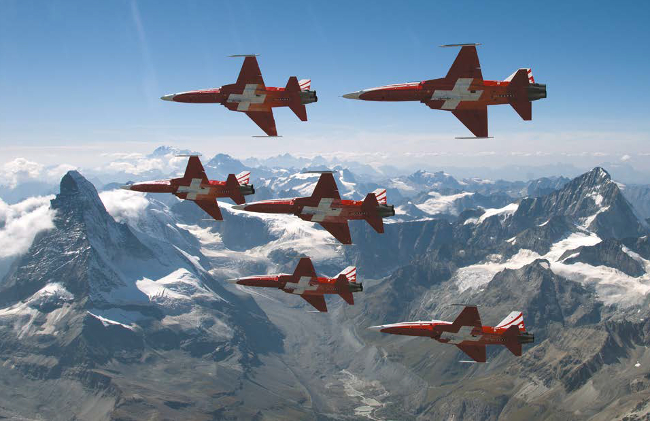 Patrouille Suisse - ponad 50 lat precyzji w powietrzu