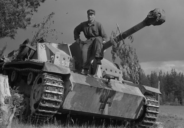 Sturmi atakują. Działa szturmowe StuG 40 w armii fińskiej w 1944 roku