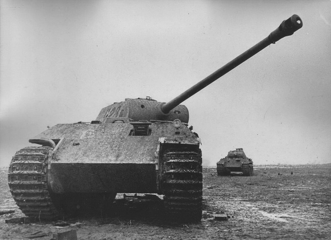 Panzertruppen 1943 – walka na wielu frontach